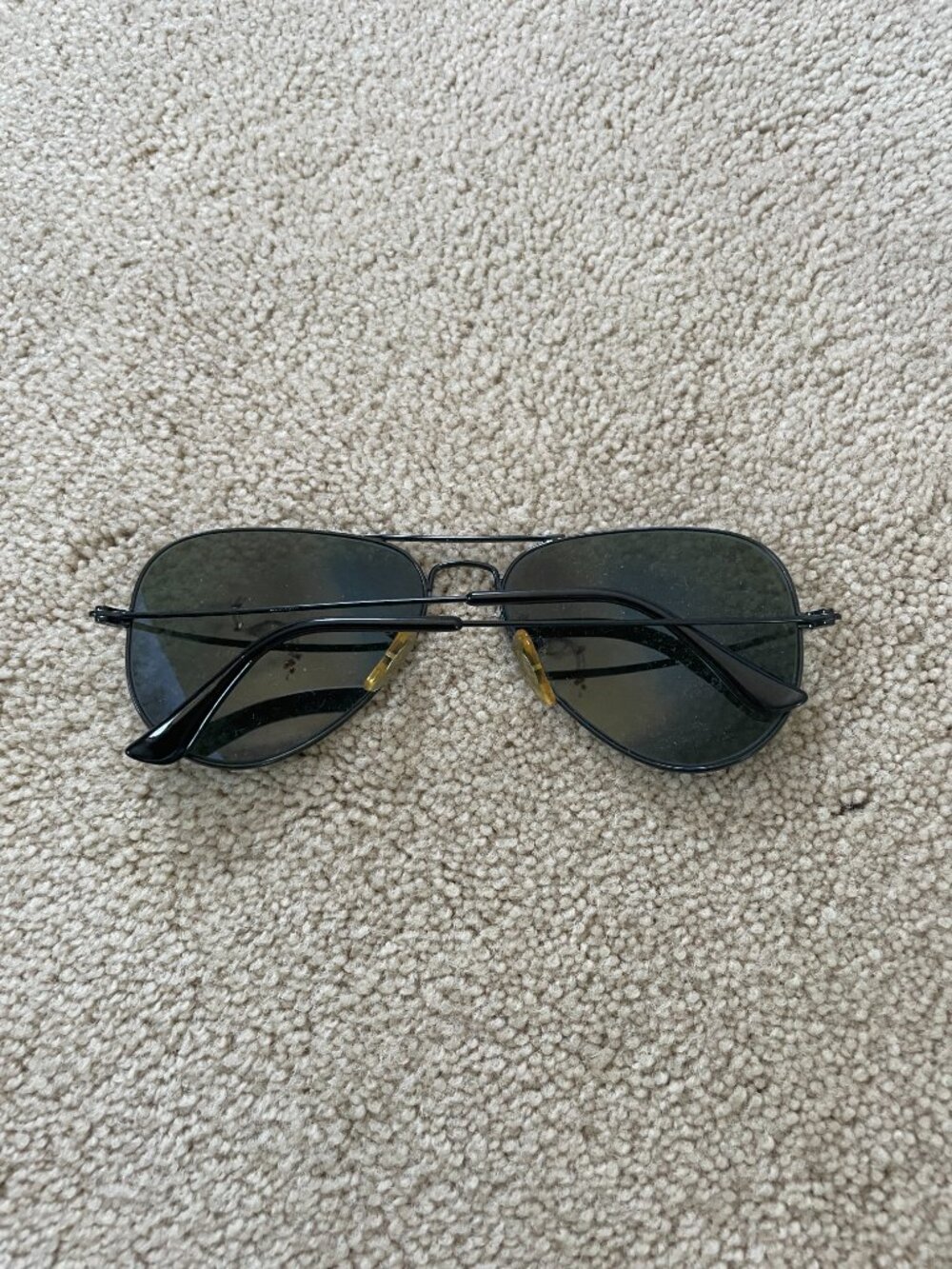 Black Ray-Ban Aviator Sunglassess - Picture 2 of 2